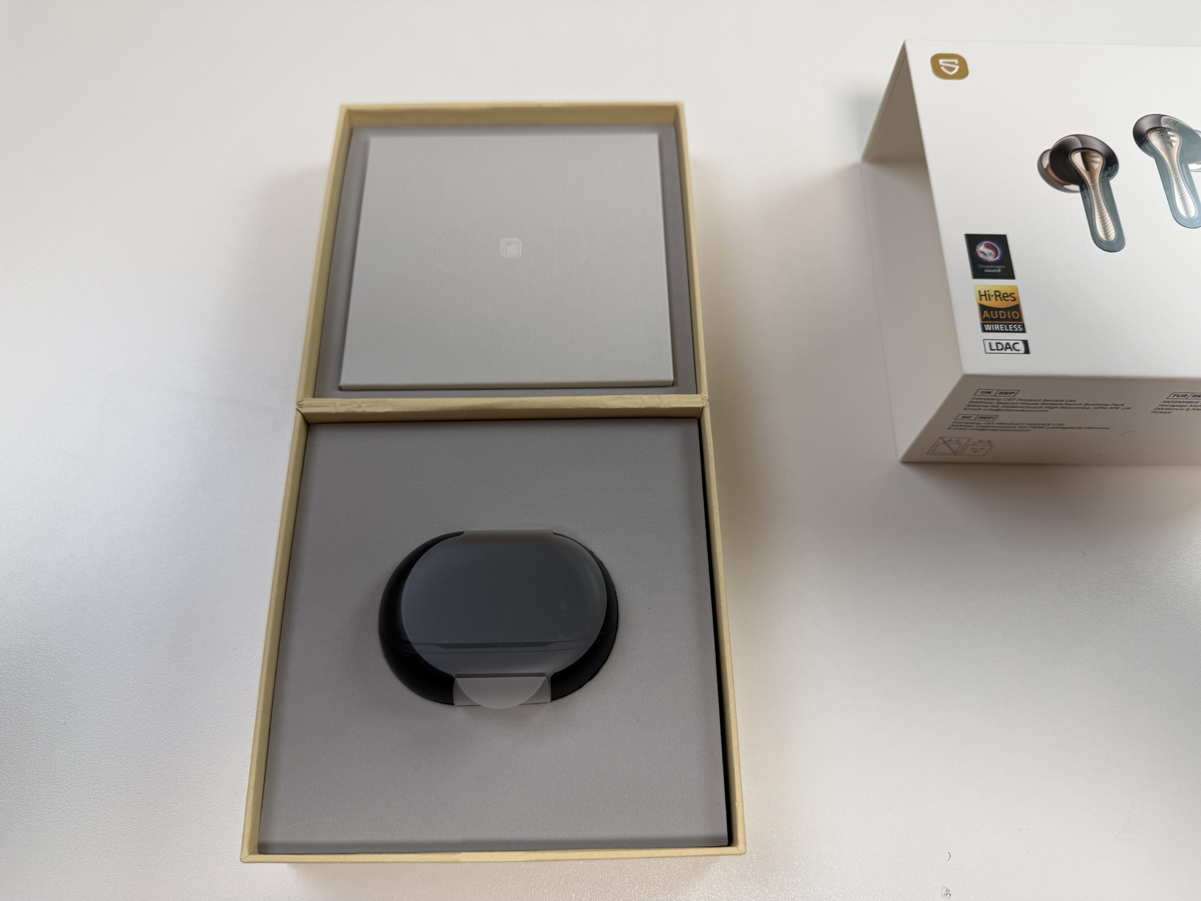 SOUNDPEATS Air5 Pro+ 開封写真2